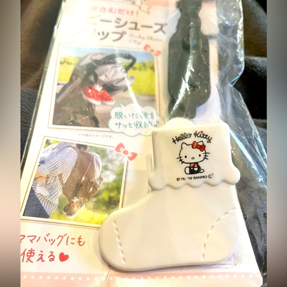 Hello Kitty SOCK SHOE CLIP STRAP Baby Toddler Travel On the Go Holder, HK Sanrio - Picture 5 of 5